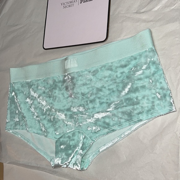 (L) UNISEX Victoria’s Secret Velvet Shortie Underwear - Picture 2 of 8